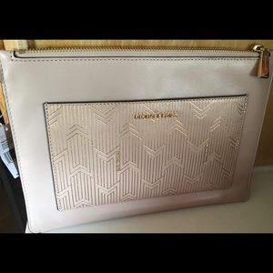 NWT $158 Michael Kors Pouch Clutch Pink Gold Purse